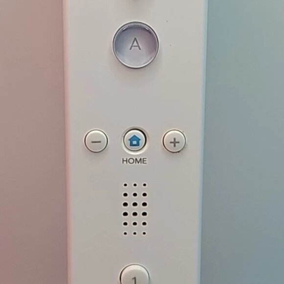 Nintendo Wii RVL-001 Console Gamecube W/ 5 Games Cables, Sensor, Controller Etc. - Picture 6 of 16